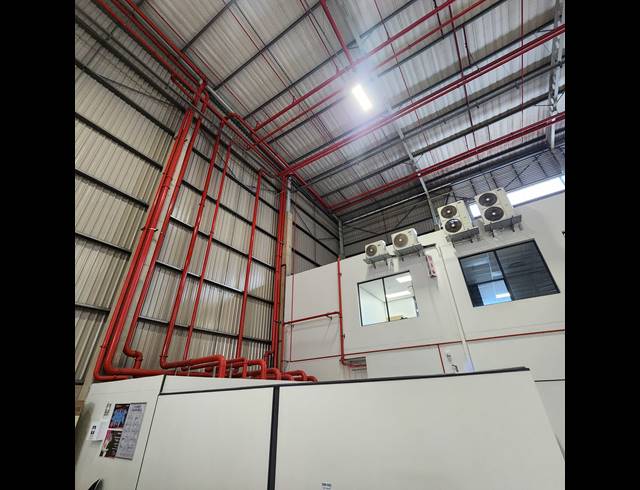 3,450M² WAREHOUSE TO LET IN RIVERHORSE VALLEY